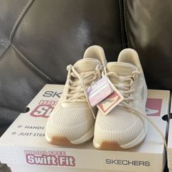 Skechers Hands Free Shoes