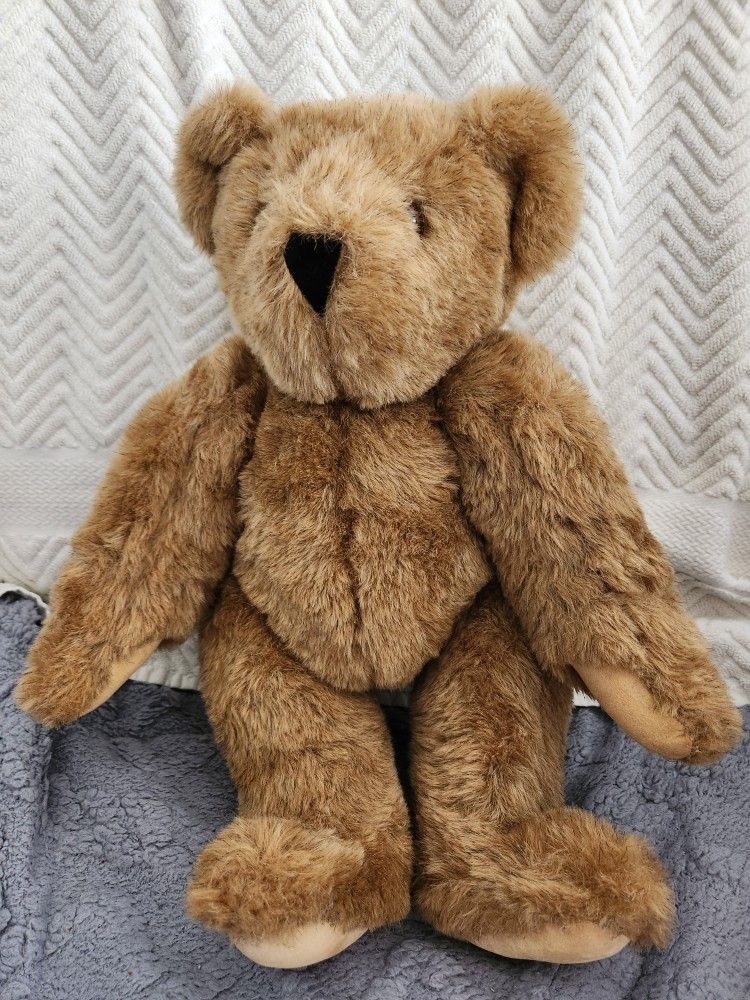 Vintage Vermont Teddy Bear. Brown Bear