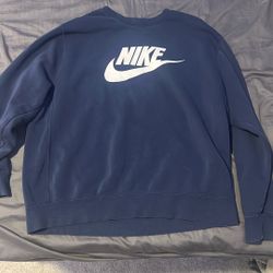 mens nike crewneck sweatshirt