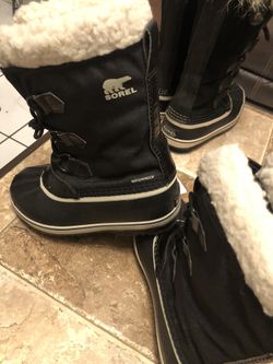 SOREL SNOW BOOTS 