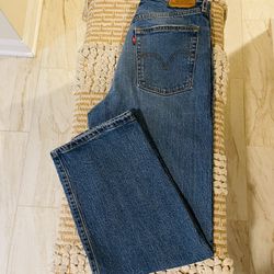 Women’s Levi’s Premium Straight Button Fly Stretch Medium Wash Jeans Size 30