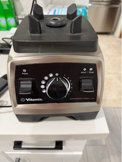 Vitamix blender 750 ( machine only)