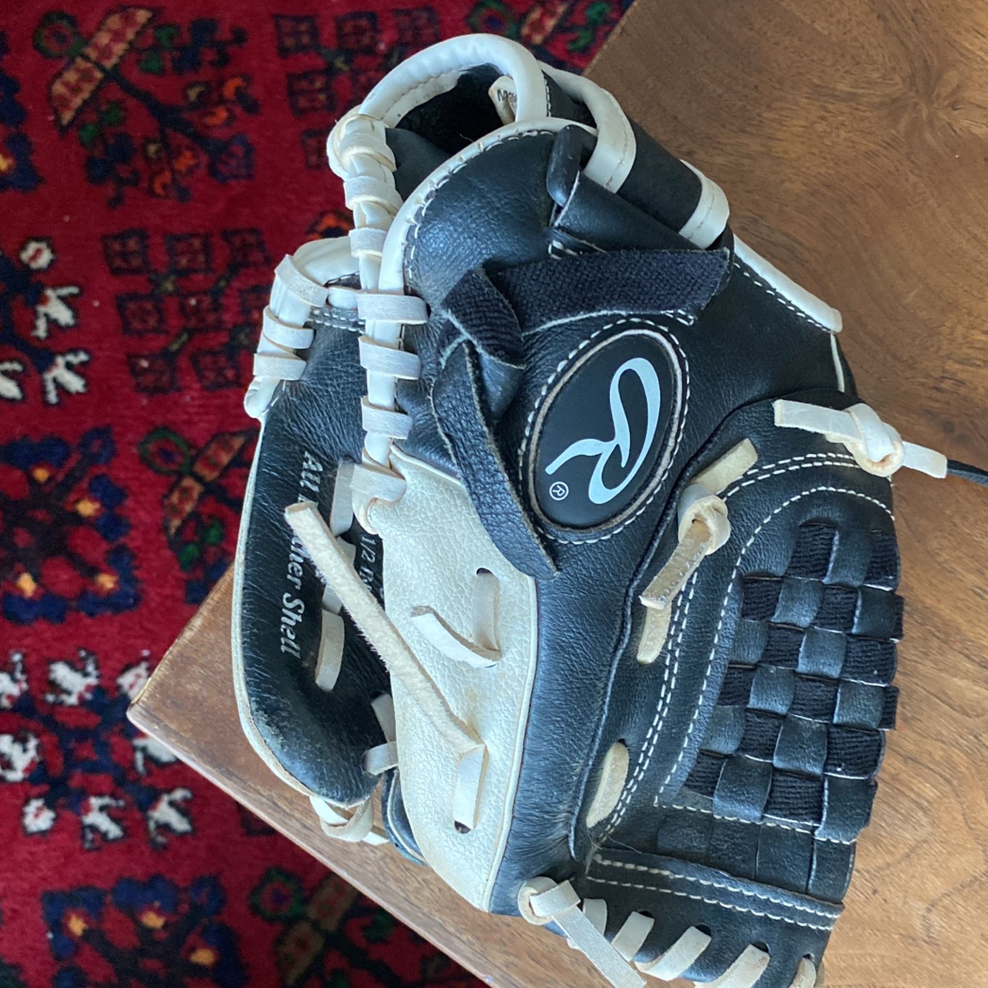 Rawlings softball glove youth 10 1/2