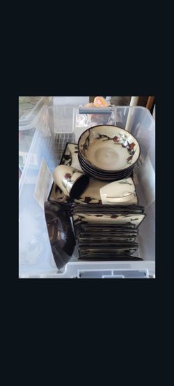 MIKASA DINNER SET