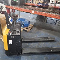 estil EPT-2547-30-SCL 3,000 lb. Electric Pallet Truck with 25" x 47" Forks and LCD Scale