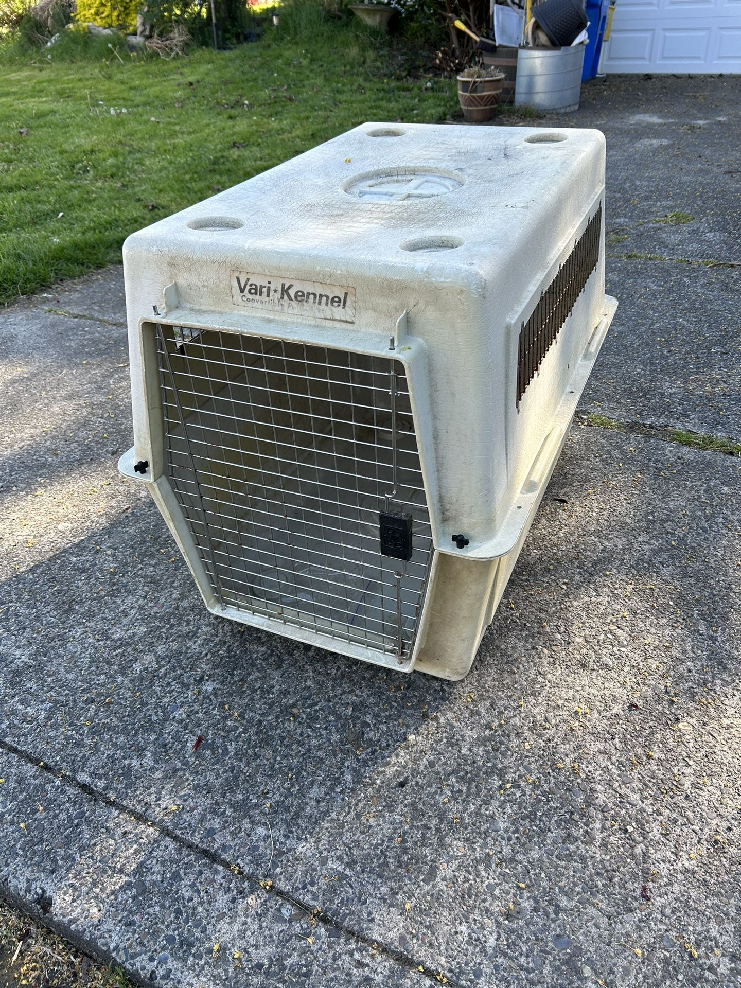 Large Versa, Kennel, Dog Crate In Decent Shape