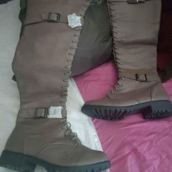 Never Worn.. Size 11 $10
