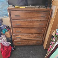 5 Drawer Dresser/ Chest Solid Wood