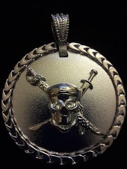 Skull pendant. Stainless steel. Brand new ONLY $30.