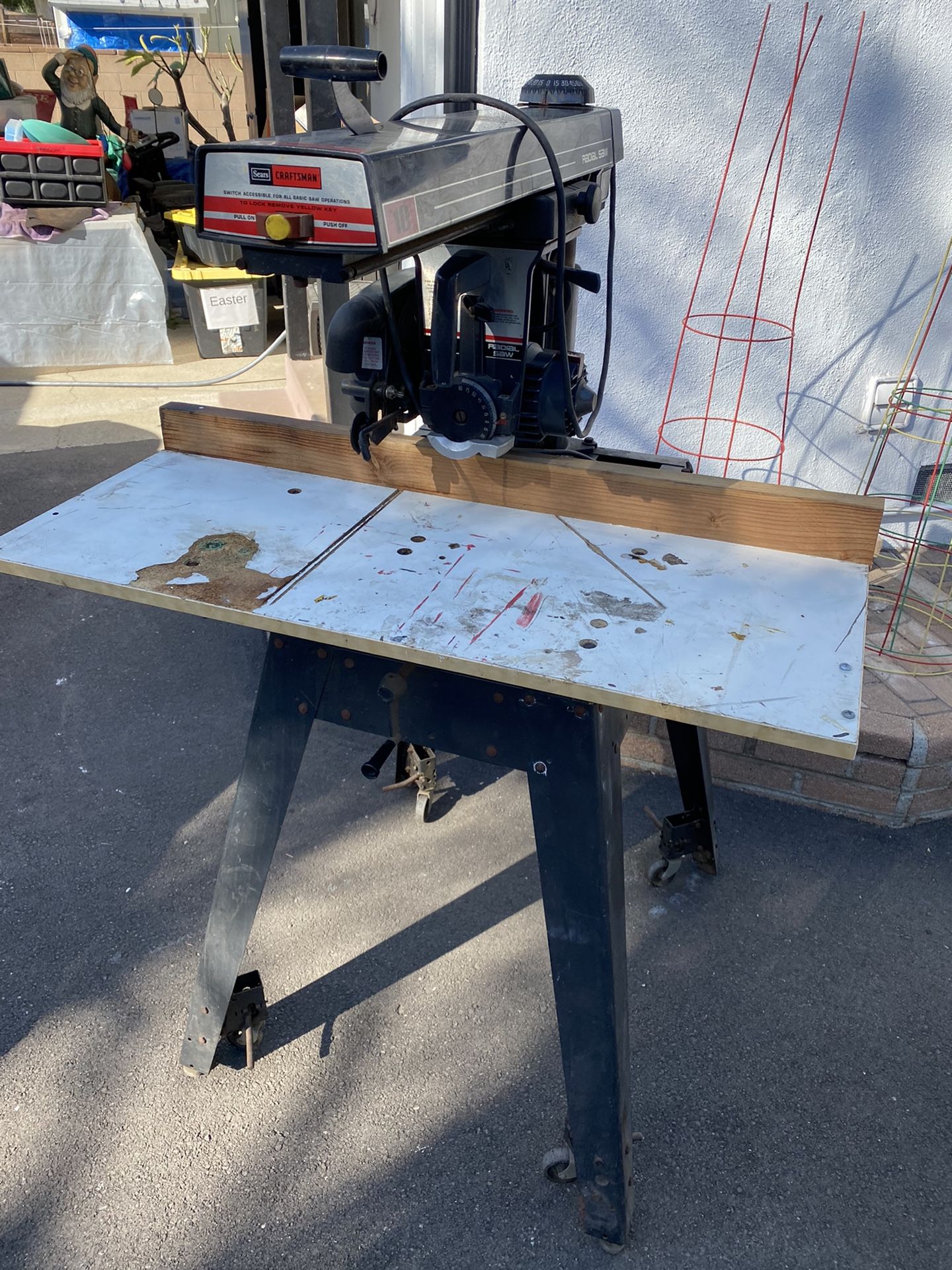 RADIAL ARM SAW WITH STAND AND BLADES