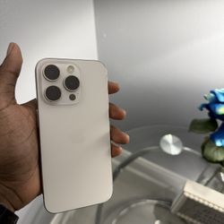 iPhone 15 Pro Unlocked