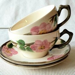 Franciscan Desert Rose Cups & Saucers

Hand painted glazed delicate pink roses
Circa 1980's 
