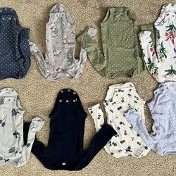 8 Newborn onesies long sleeve