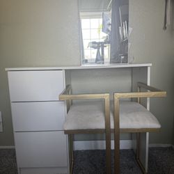 Vanity & Hair Straightener