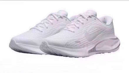 Nike White Running Sneakers size 9.5