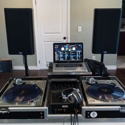 Learn How To DJ On Turntables And Controller 