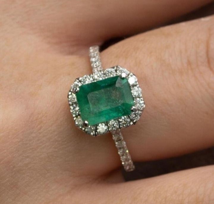 Hi, End jewelry jewelry precious stones diamonds gold expensive watches text Mike (contact info removed)