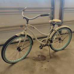 Cranbrook Huffy Beach Cruiser Bike!!