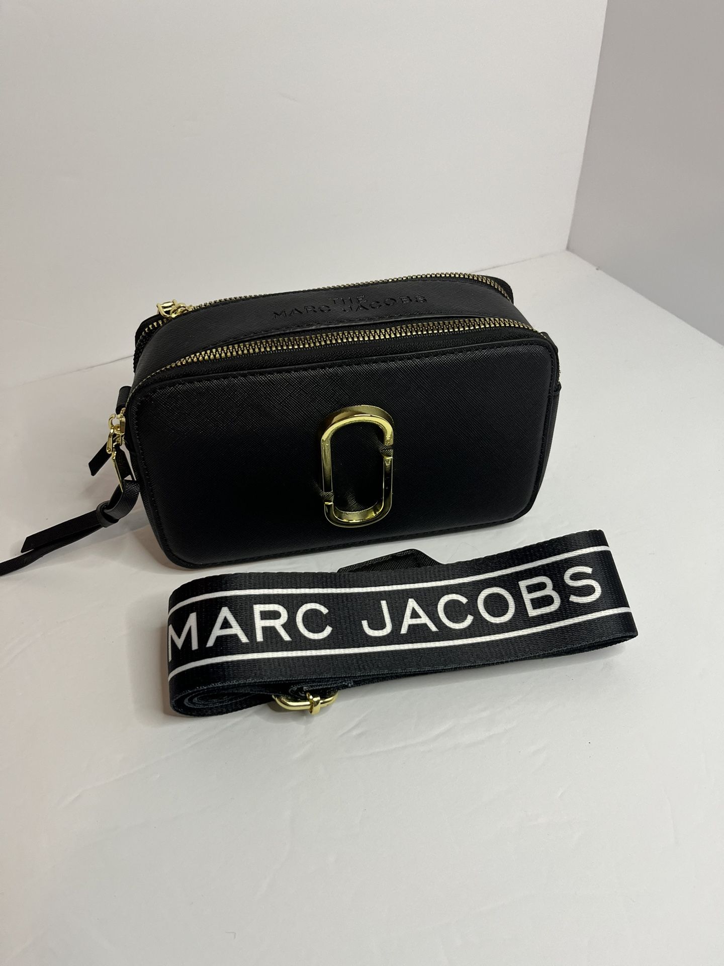 Marc Jacob’s The Snapshot Bag Black