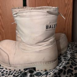 Multiple Shoes