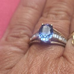 10kt Tanzanite Ring Size 7 Gorgeous
