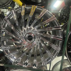 Strada “Tornado” Wheels