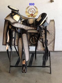 Montura bordada de hilo máquina