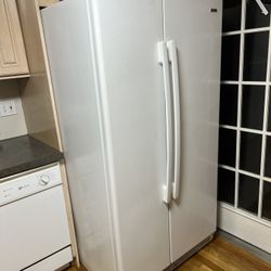 Kenmore Refrigerator 