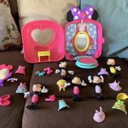 Minnie Mouse Luggage And Minnie Mouse With Accessories 