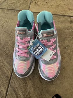 New Size 2 Skechers step in sport