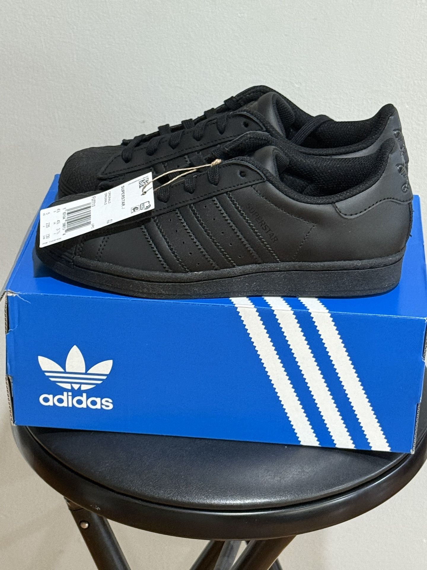 Kids Adidas superstar Shoes