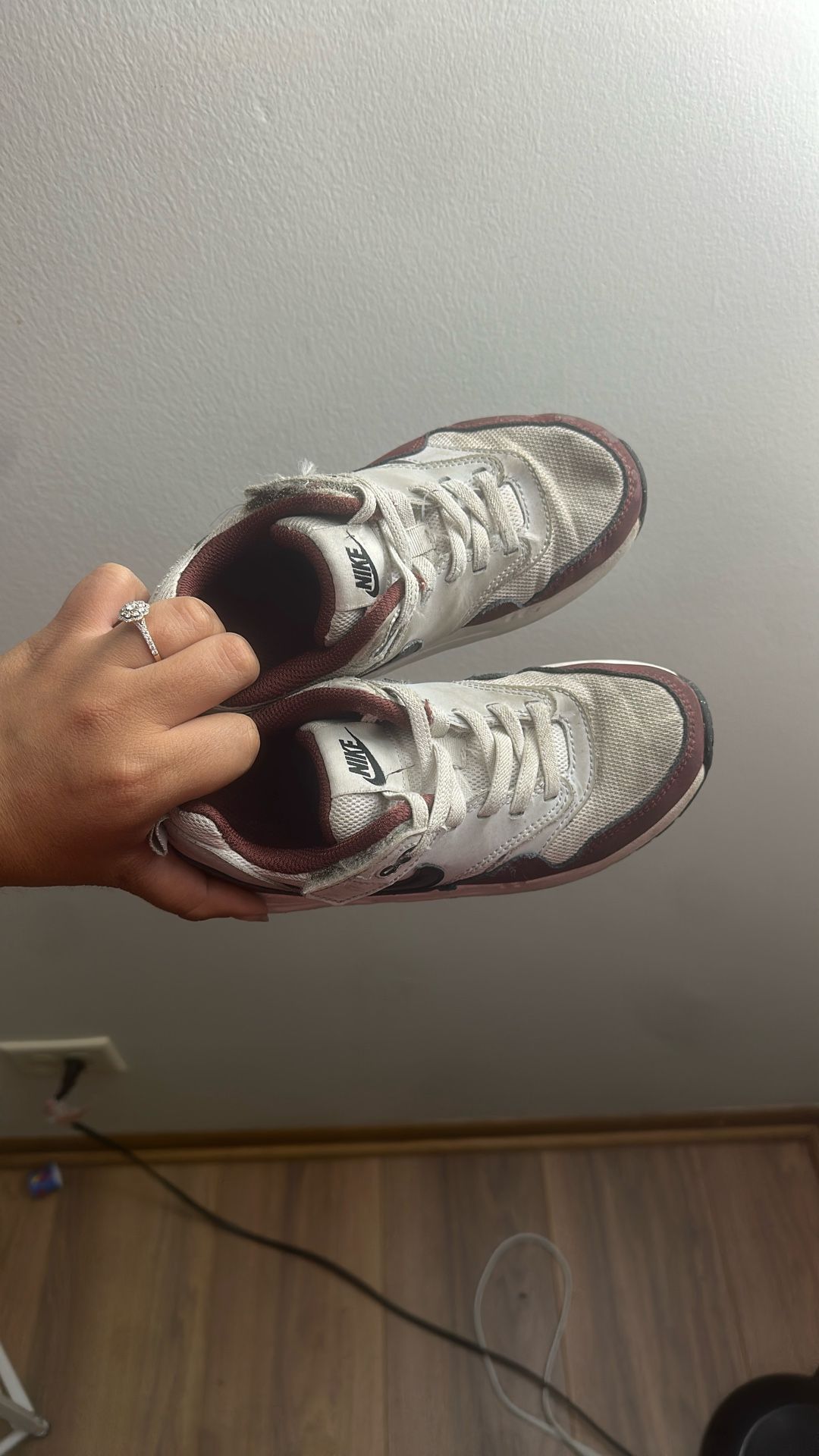 Nike Air Max Tennis Shoes 