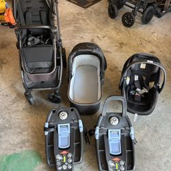 Peg Pérego Car Seat, Bases (2), Stroller, And Bassinet 