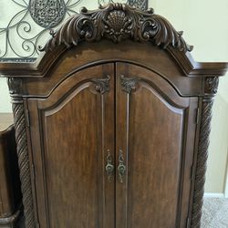 Beauty And The Beast Armoire Top For Little Girl