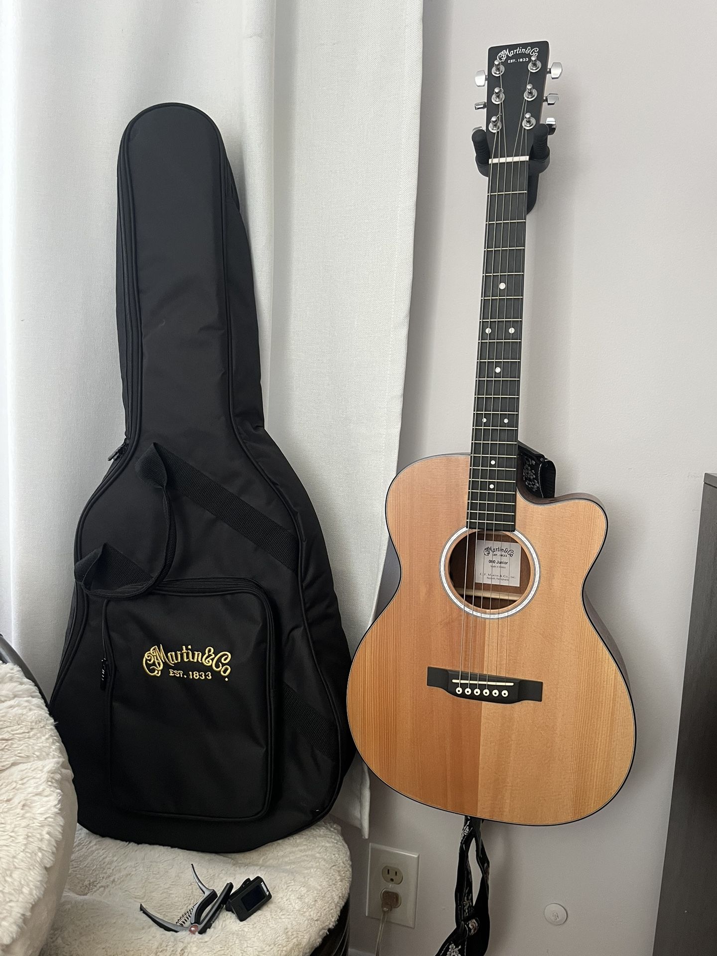 Martin jr guitar