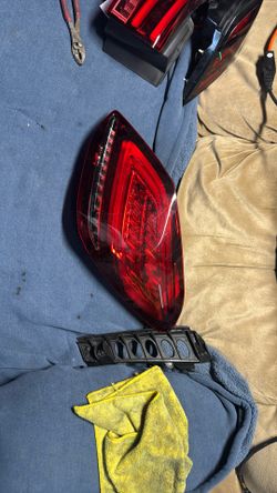 2018 2021 Mercedes C300 passenger side tail light