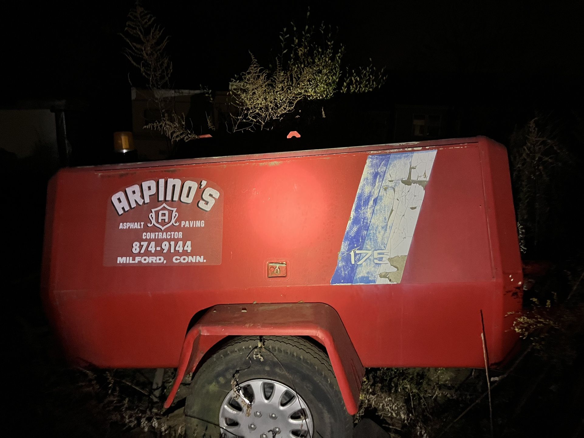 Ingersoll air compressor with accessories
