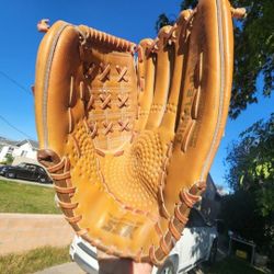 Baseball Glove, SSK, Dimple II, right Hand Throw, Like New, 12"
