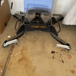 5th Wheel Hitch / Curt Q20
