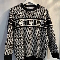 Size Medium 
