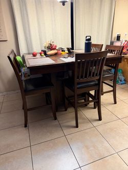 Table 6 seats