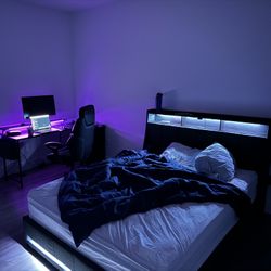 Mattress, bed & Desk as a Gift