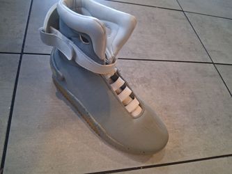 Size 12 mag back to the future  shoes