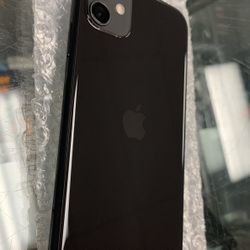 iPhone 11 64GB Unlocked Excellent Condition 