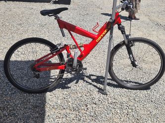 Cannondale V900 FULLSUSPENSION MOUNTAIN BIKE 