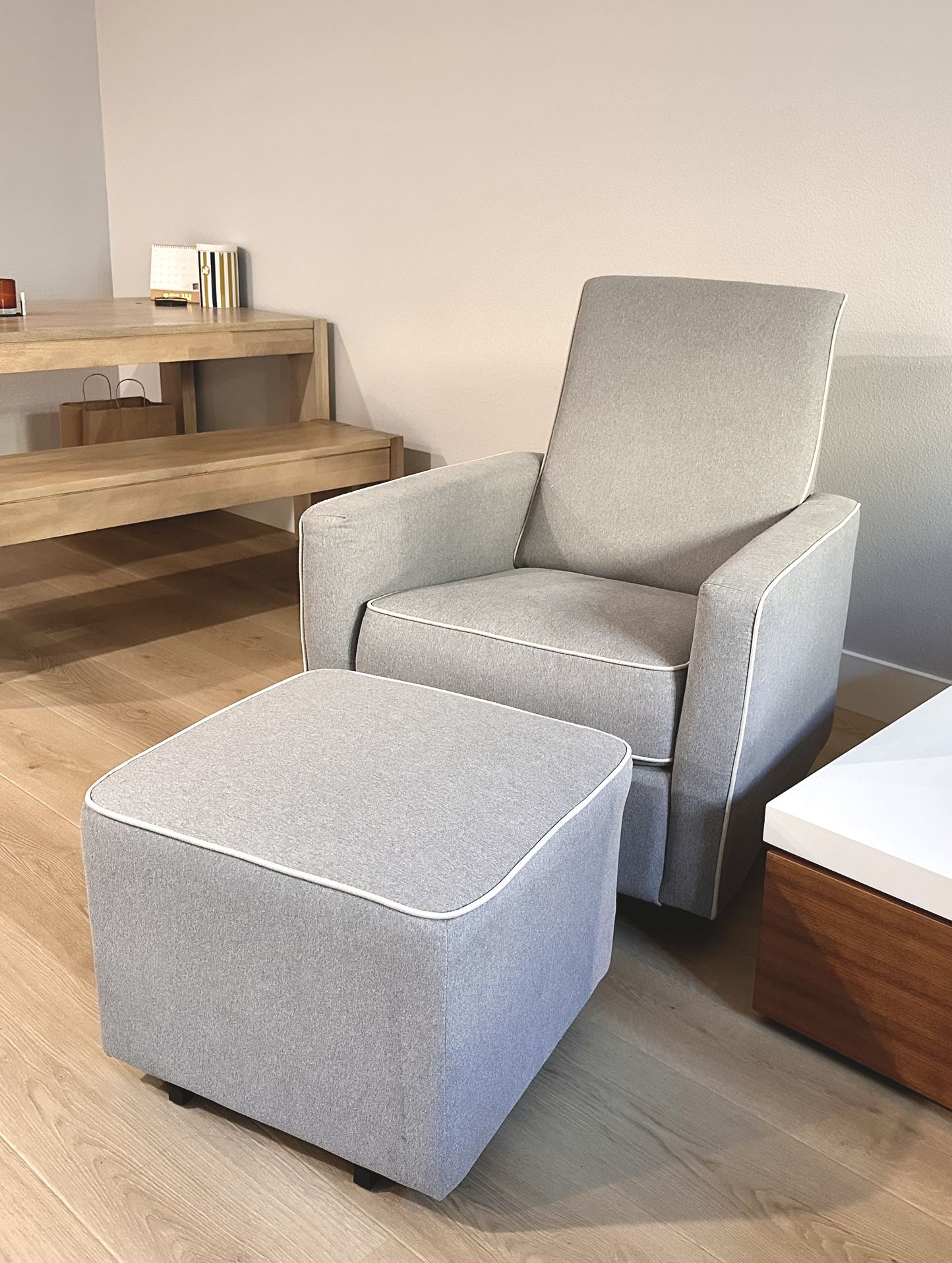 Recliner Swivel Glider Chair With Ottoman 