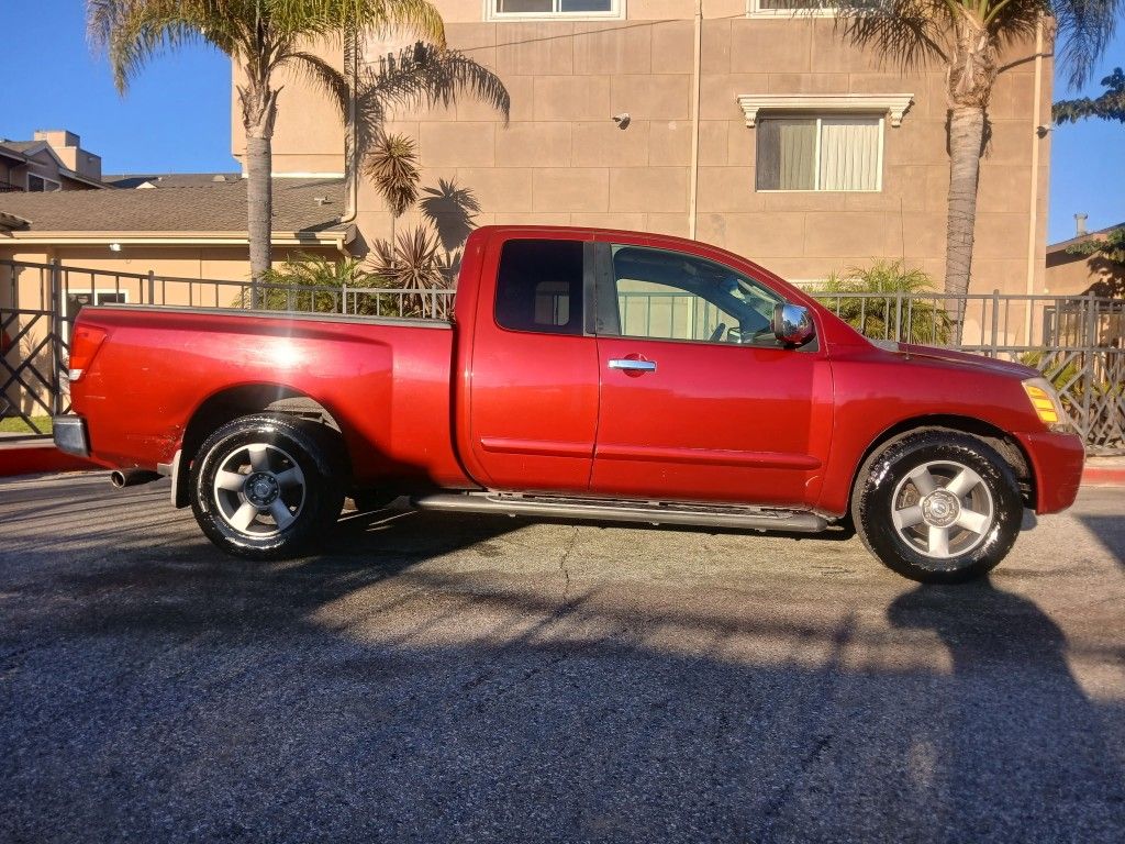2004 Nissan Titan Le