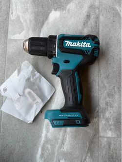 Makita 18V LXT Lithium-Ion 1/2 in. Cordless Driver-Drill (Tool-Only Price is firm $70