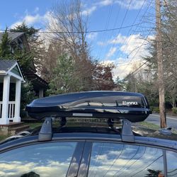 Roof Cargo Box - Inno - 8 Cubic Feet 