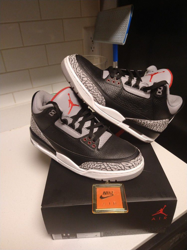 $320 Local pickup size 11  only. 2018  Air Jordan 3 Black Cement OG With Original Box . Only Worn  A Few Times Very Gently Excellent Condition 